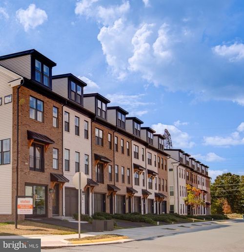 42129 Hazel Grove Ter, BRAMBLETON, VA, 20148-5807 | Card Image