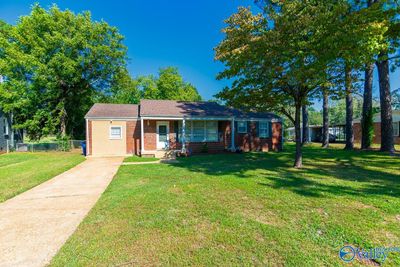 2202 Lynn Road, House other with 4 bedrooms, 1 bathrooms and null parking in Huntsville AL | Image 2