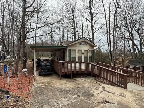 147 Laurelwood Ln, Traphill, NC, 28685-8753 | Card Image
