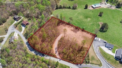 281 Red Oak Cir, Caryville, TN, 37714-3297 | Card Image