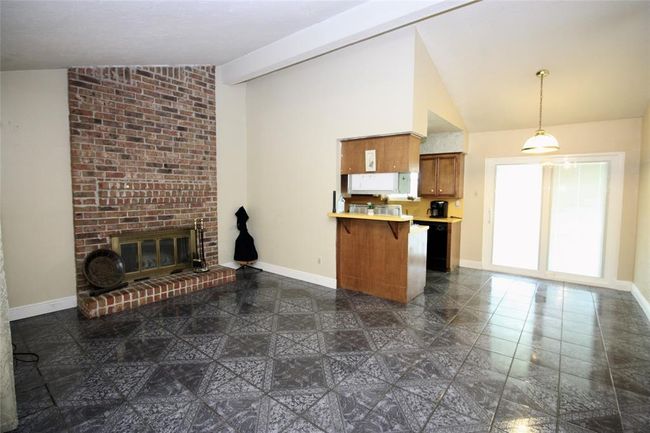 2202 Jones St, House other with 4 bedrooms, 2 bathrooms and 2 parking in Rosenberg TX | Image 13