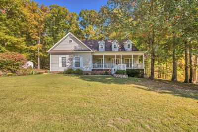 302 Hill Dr, House other with 3 bedrooms, 2 bathrooms and 6 parking in White Bluff TN | Image 2