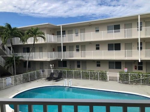 b20-1895 Venice Park Dr, North Miami, FL, 33181-1929 | Card Image