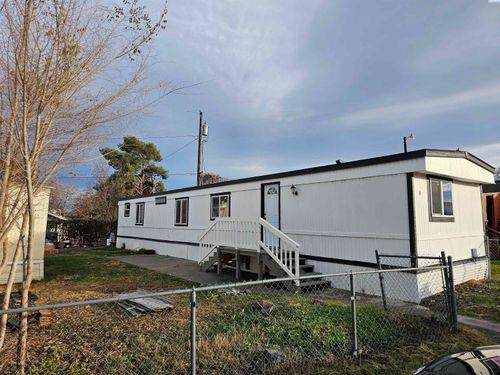 8-1421 S Cedar St, Kennewick, WA, 99337-7013 | Card Image