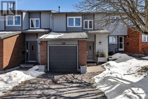 c-18 Benlea Dr, Nepean, ON, K2G4A8 | Card Image