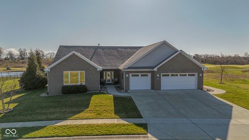 201 Saint Andrews Ave, Edinburgh, IN, 46124-9226 | Card Image