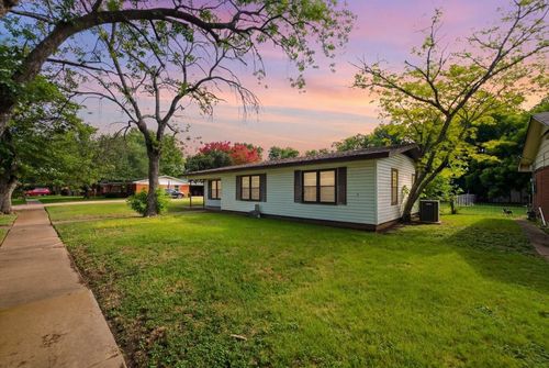 156 Bowie St, McGregor, TX, 76657-1044 | Card Image