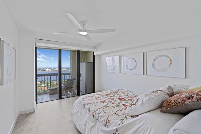 APT-1902 - 1900 Consulate Pl, Condo with 2 bedrooms, 2 bathrooms and null parking in West Palm Beach FL | Image 29