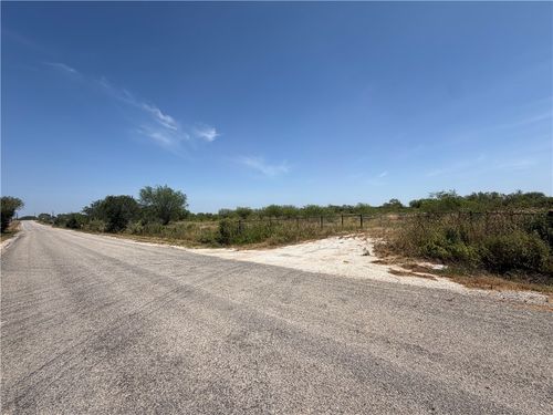 3826 County Road 189, Karnes City, TX, 78118 | Card Image