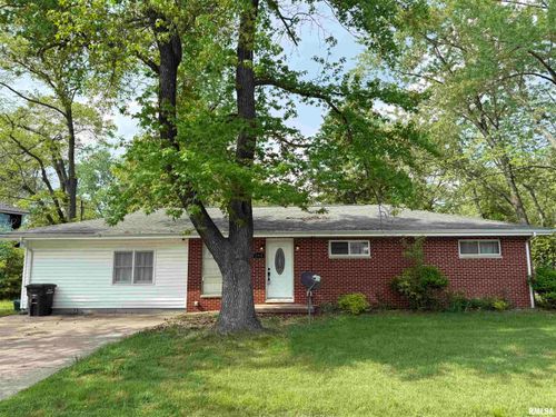 2000 W Gray Dr, Carbondale, IL, 62901-2015 | Card Image