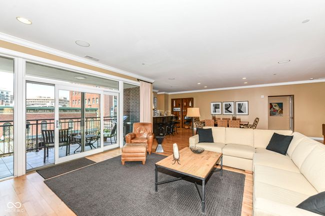 UNIT-303 - 333 Massachusetts Ave, Condo with 3 bedrooms, 2 bathrooms and null parking in Indianapolis IN | Image 11