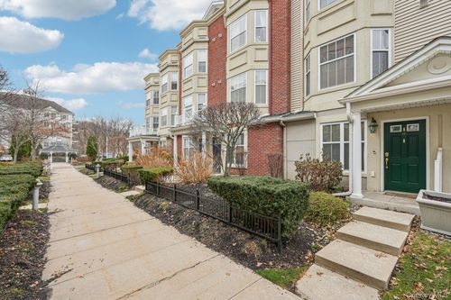 10 Bridge Ln, Haverstraw, NY, 10927-2107 | Card Image