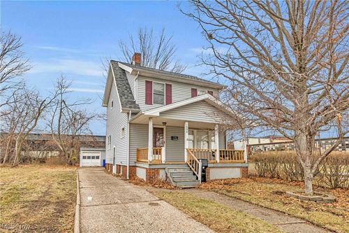 1698 Wickford Rd, Cleveland, OH, 44112-1206 | Card Image