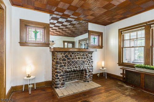 734 Broad St, Bloomfield, NJ, 07003-2843 | Card Image