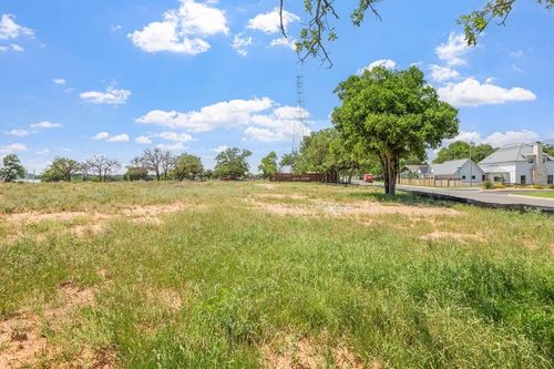 6-1001 W Travis St, Fredericksburg, TX, 78624 | Card Image