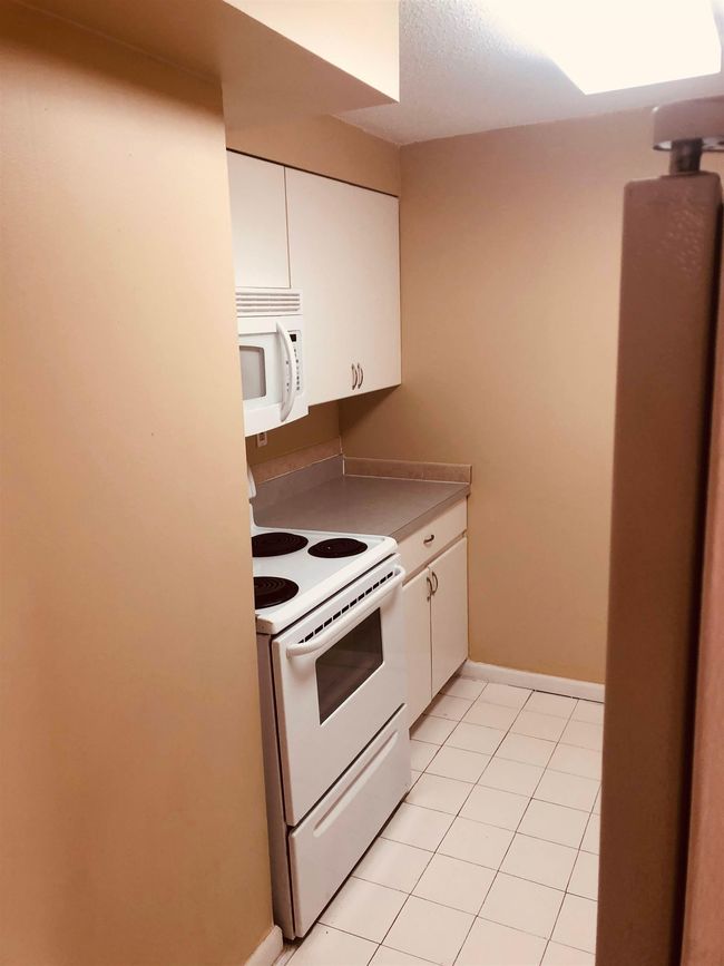 133 - 133 Harmon Cove Tower, Condo with 0 bedrooms, 1 bathrooms and null parking in Secaucus NJ | Image 6
