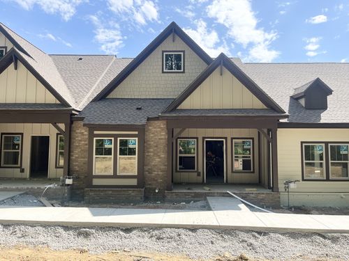 724 Coburg Pvt St, Gallatin, TN, 37066-2879 | Card Image