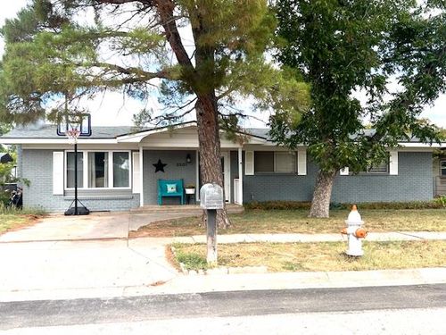 3501 40th St, Snyder, TX, 79549-6322 | Card Image