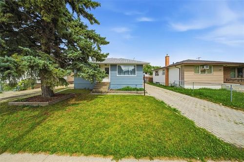 443 Regent Ave W, Winnipeg, MB, R2C1R7 | Card Image