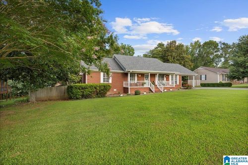 105 Aubin Ln, ONEONTA, AL, 35121-7077 | Card Image