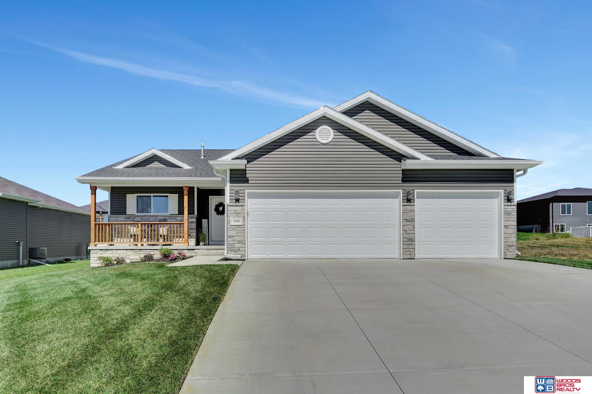 Woodland Blvd, Hickman, NE 68372