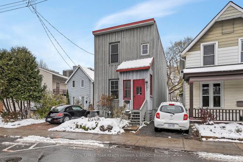 681 1/2 Cooper St, Ottawa, ON, K1R5J3 | Card Image