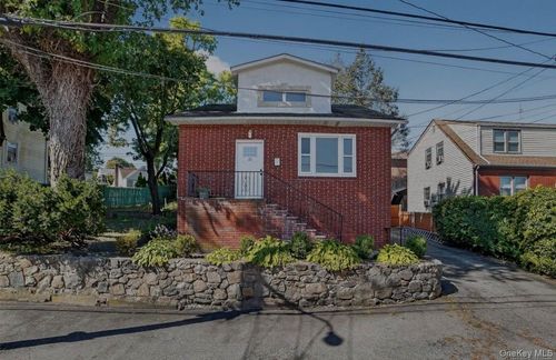 1-23 Mansion Ave, Yonkers, NY, 10704-1123 | Card Image