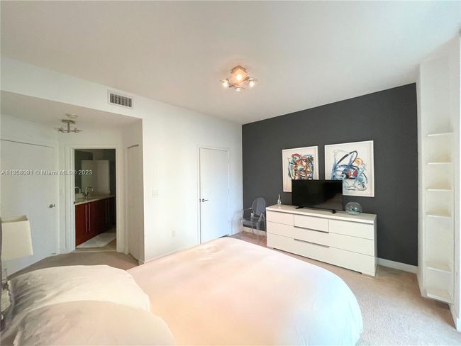 1006-S - 79 Sw 12 Th St, Condo with 2 bedrooms, 2 bathrooms and null parking in Miami FL | Image 18