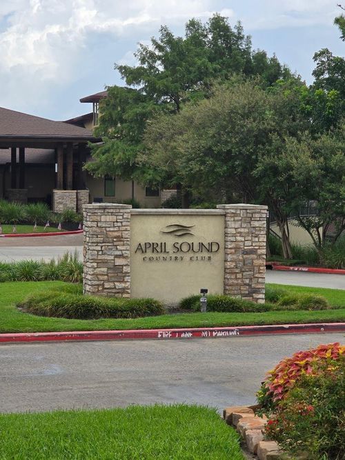 176 Capetown, Montgomery, TX, 77356-5875 | Card Image