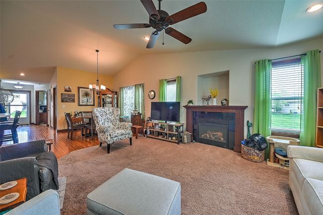 Living Room | Image 8