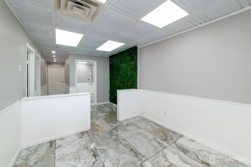 ste-4-239 Avenel St, Avenel, NJ, 07001-1400 | Card Image