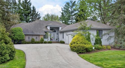 10 Longmeadow Ln, Beachwood, OH, 44122-7518 | Card Image