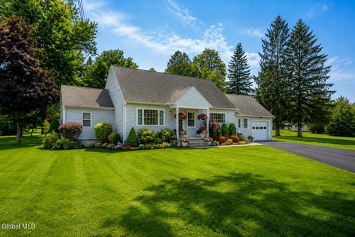 14 Lansing St, Hagaman, NY, 12086-7727 | Card Image