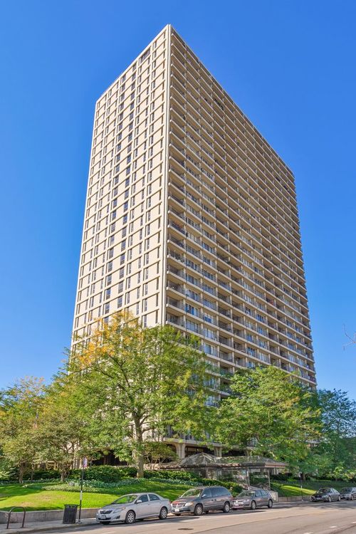 1601-1960 N Lincoln Park W, Chicago, IL, 60614-6530 | Card Image