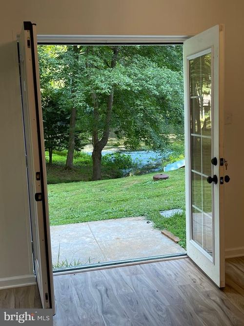 3137 Trenholm Dr, OAKTON, VA, 22124-1329 | Card Image