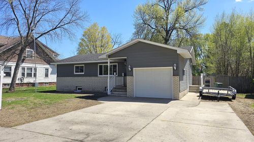 424 E 2nd St, Litchfield, MN, 55355-2237 | Card Image