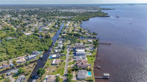 116 E North Shore Ave, NORTH FORT MYERS, FL, 33917-5324 | Card Image