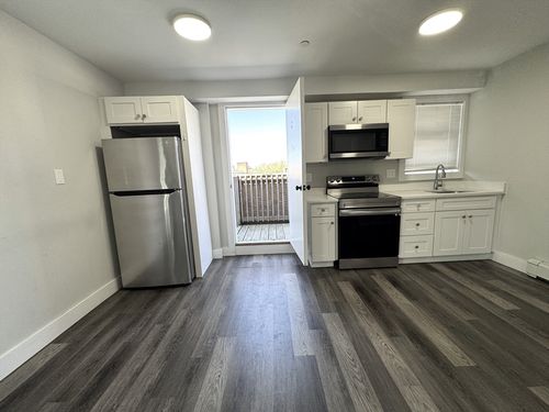 12-189 E Merrimack Street, Lowell, MA, 01852 | Card Image