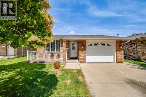 1758 Southdale Dr, Windsor, ON, N8W4X1 | Card Image
