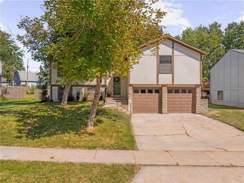 2116 E Mohawk Dr, Olathe, KS, 66062-2432 | Card Image