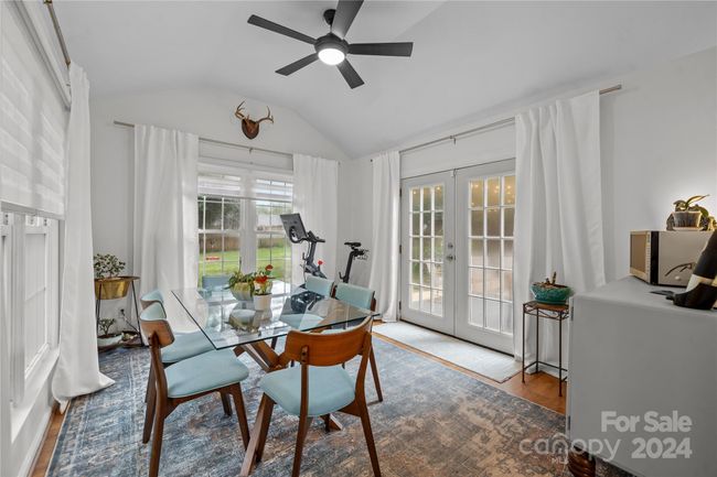 Sunroom | Image 16