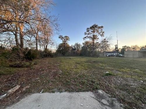 6245 Highway 105, Beaumont, TX, 77708-3709 | Card Image