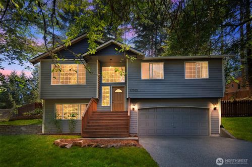 17502 Clear Lake Blvd Se, Yelm, WA, 98597-8976 | Card Image