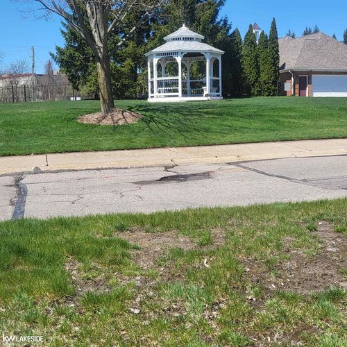 56429 Scotland Blvd, Shelby Township, MI, 48316-5042 | Card Image