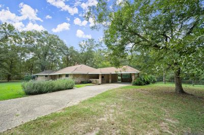 12024 Lovett Rd, House other with 5 bedrooms, 3 bathrooms and null parking in Central LA | Image 3