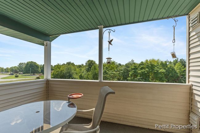 UNIT-32 - 5869 Crosswinds Dr, Condo with 2 bedrooms, 2 bathrooms and null parking in Norton Shores MI | Image 20