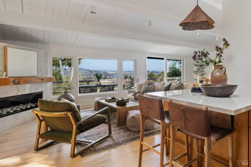 195 Marina Vista Avenue, Larkspur, CA, 94939 | Card Image