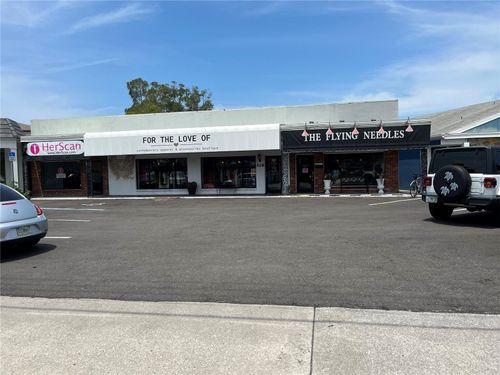 420 Indian Rocks Rd N, BELLEAIR BLUFFS, FL, 33770-2067 | Card Image