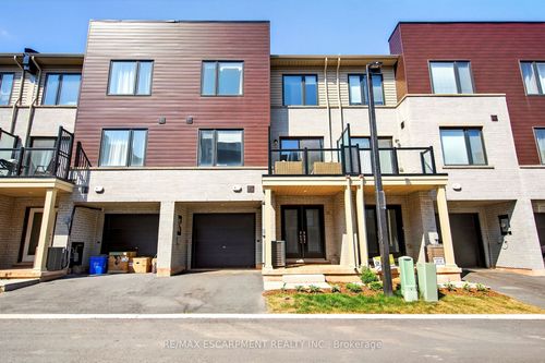 27 Dryden Lane, Hamilton, ON, L8H0B6 | Card Image