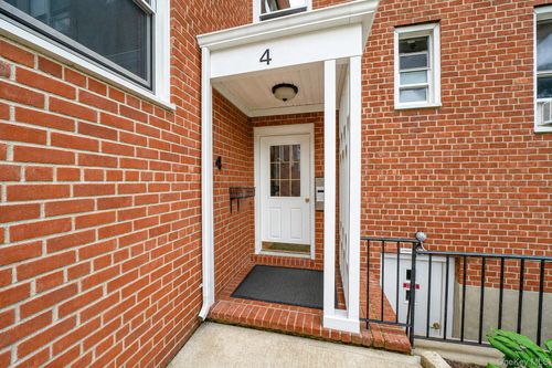 1e-4 Edwards St, Roslyn Heights, NY, 11577-1104 | Card Image